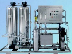 長(zhǎng)春純凈水設(shè)備制作車(chē)用尿素液 (160播放)