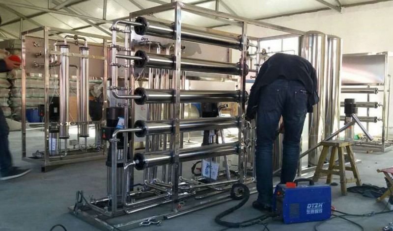 長(zhǎng)春純凈水設(shè)備制作車用尿素液