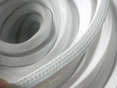 河北含油白四氟盤根價格廠家批發(fā)