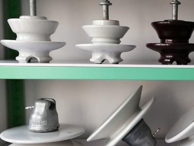 鑫通電力生產(chǎn)陶瓷地線絕緣子