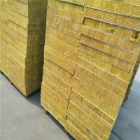 廠家批發(fā)高質(zhì)量外墻專用復(fù)合板，巖棉防火保溫板廠家【鑫燁】